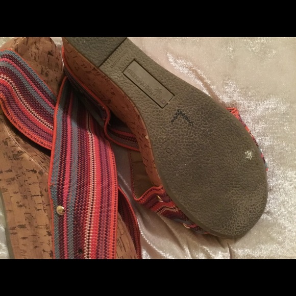 Cork wedge heal with elastic uppers. - Picture 3 of 5